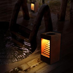 GWSOLAR「露地」ソーラー庭園灯 焦茶色 電球色・30ルーメン Smart Lighting 夜自動点灯【型番：GW-CR106WW(1P)】
